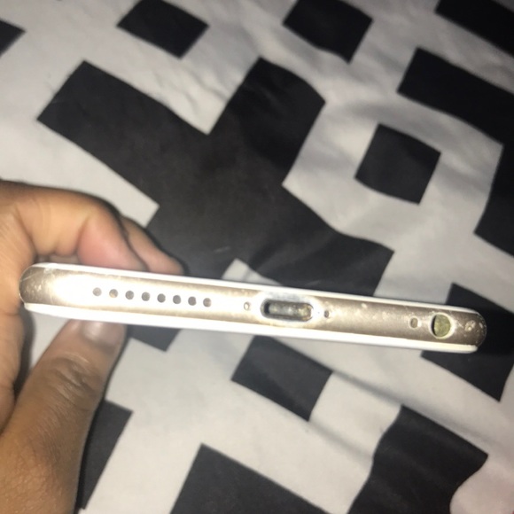 IPhone 6 Plus - Picture 3 of 6
